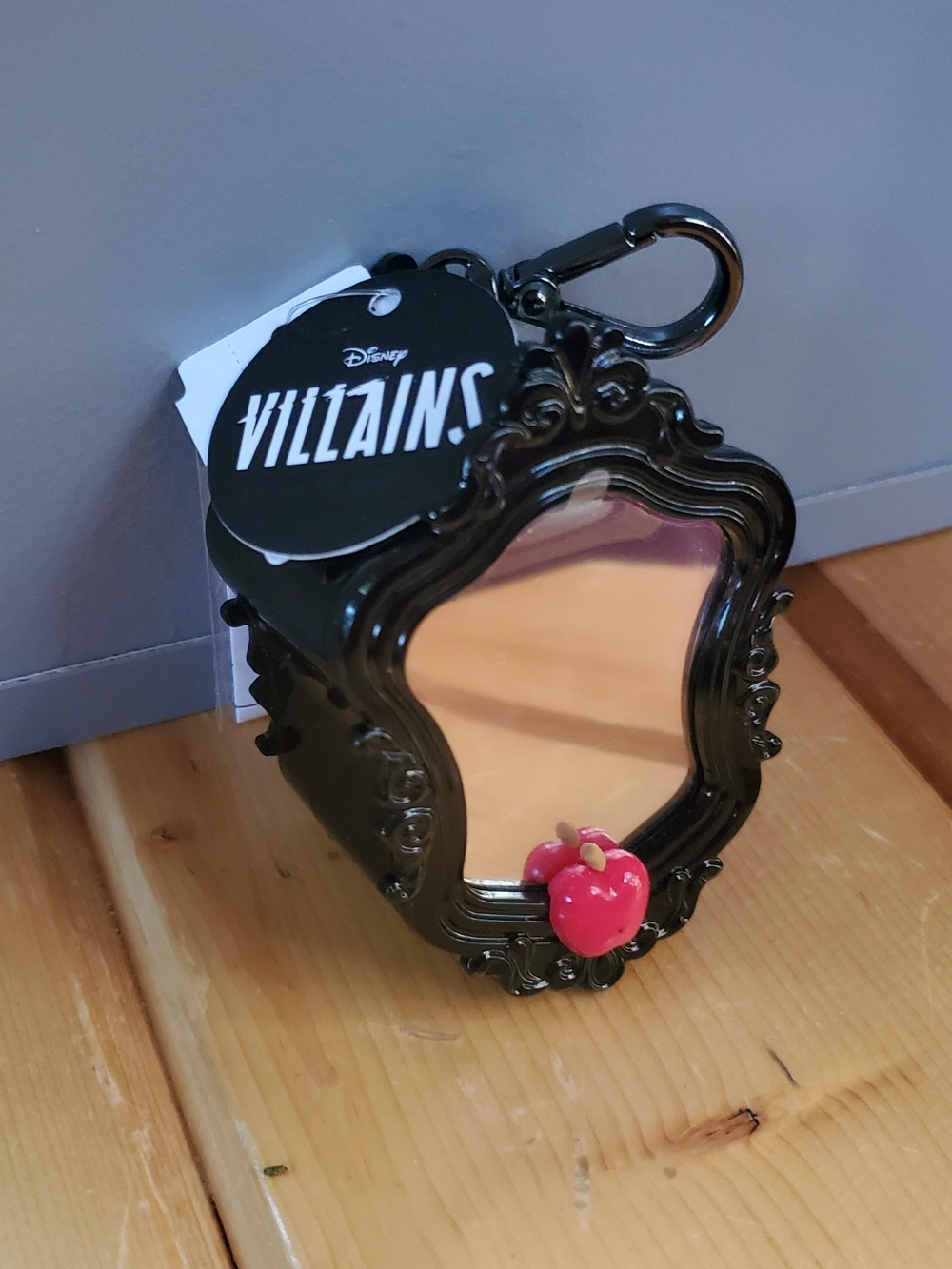 Disney Villains Evil Queen Magic Mirror Light Up PocketBac Holder NWT